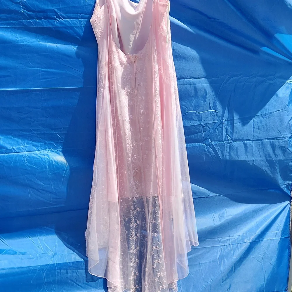 Elegant Pink Lace Cocktail Dress - Picture 3 of 3